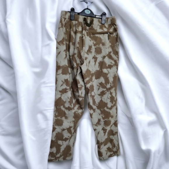 The North Face Khaki/camo/tiedye track bottoms sz small BNWT - Picture 2 of 6